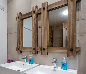 The bathroom at Butch Cassidy's Bunkhouse